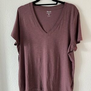 Madewell Short-Sleeve V-Neck Tee in Mauve Plum